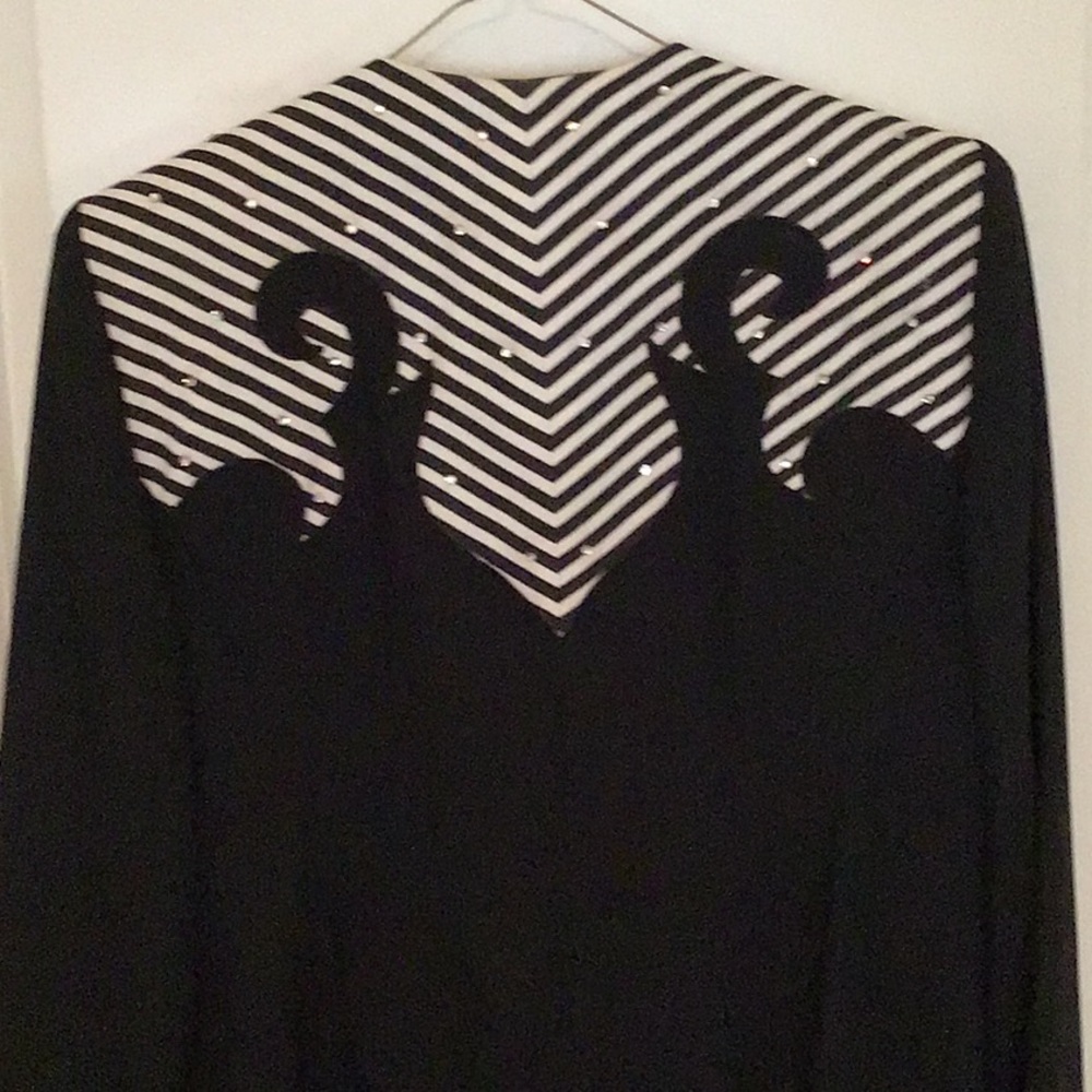 Blazer - Picture 2 of 2